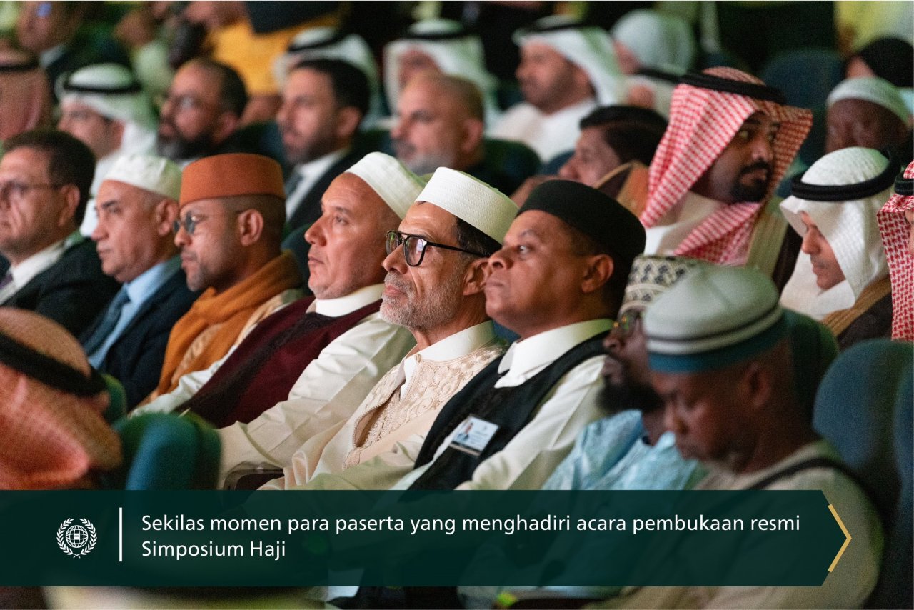 Yang Mulia Sekretaris Jenderal LMD, Ketua Asosiasi Ulama Muslim, Syekh Dr. Mohammed Alissa berpartisipasi dalam sesi pembukaan peluncuran Simposium Haji pada sesi ke-48, yang diadakan di Makkah