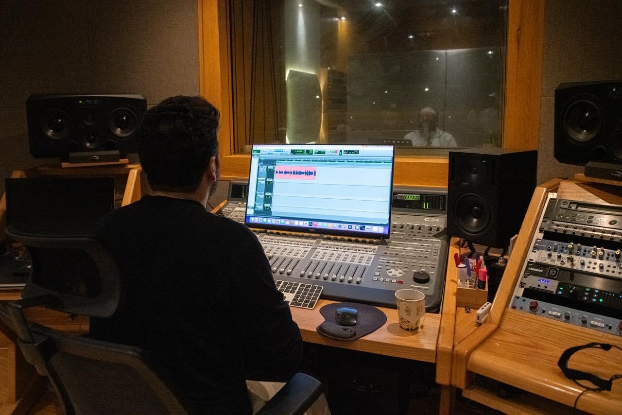 ‏"المصاحفُ المُرتَّلةُ لرابطةِ العالمِ الإسلامي"، التي أطلقَ مجموعتَها العالميةَ الأولى معالي الأمين العام، فضيلة الشيخ د.⁧‫محمد العيسى