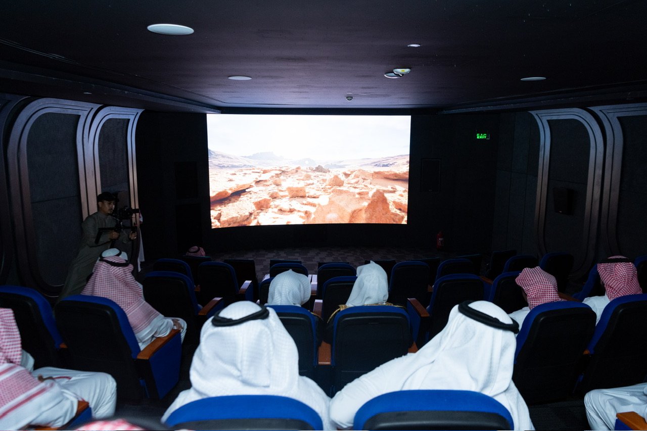 تَفقَّد المشروع واطّلعْ على الأقسام المتنوّعة وشاهِد العروض المرئية د.العيسى يُعلن الإطلاق "التجريبي" للمتحف الدولي للسيرة النبويّة بأبراج الساعة