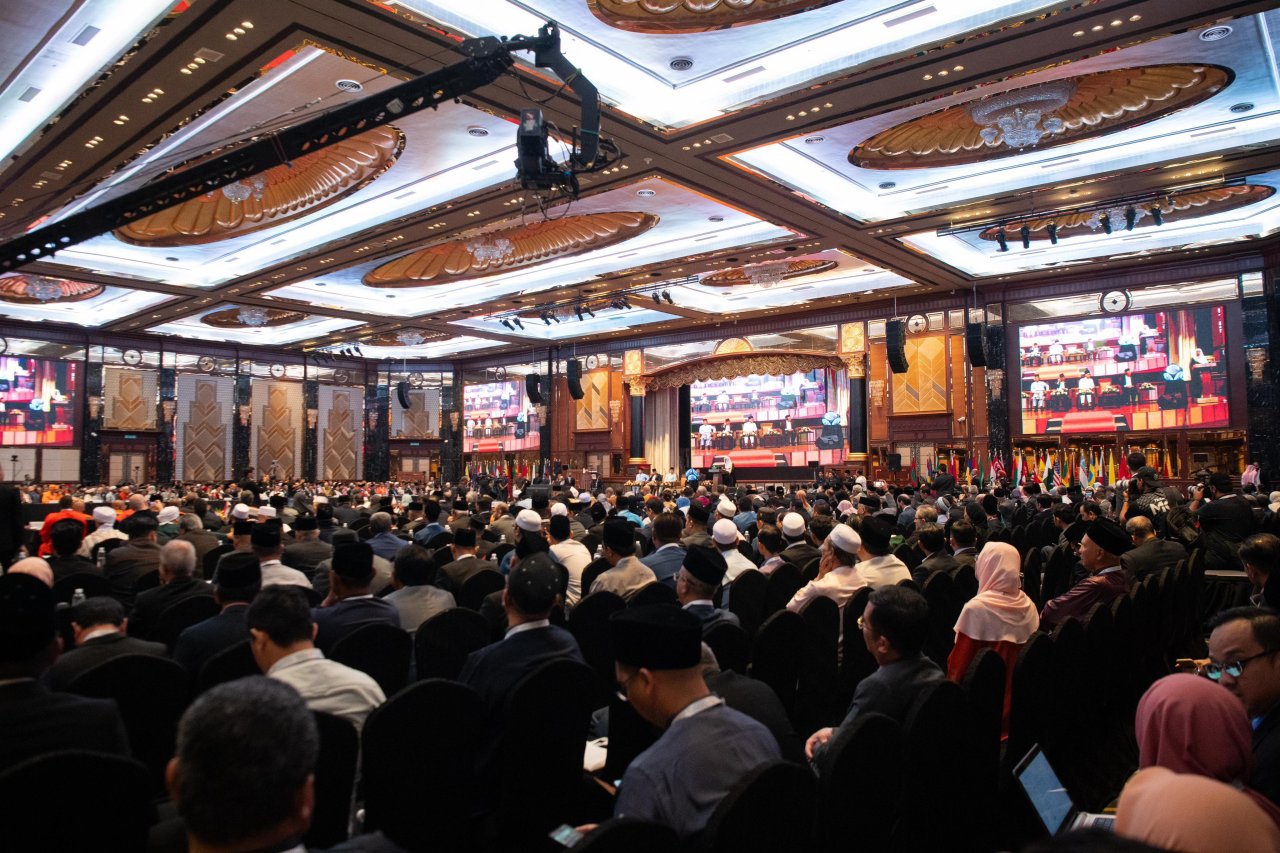 La Ligadel Mundo Islamico ha publicado su informe periódico, que incluye un mapa mundial de sus iniciativas y programas en todo el mundo.