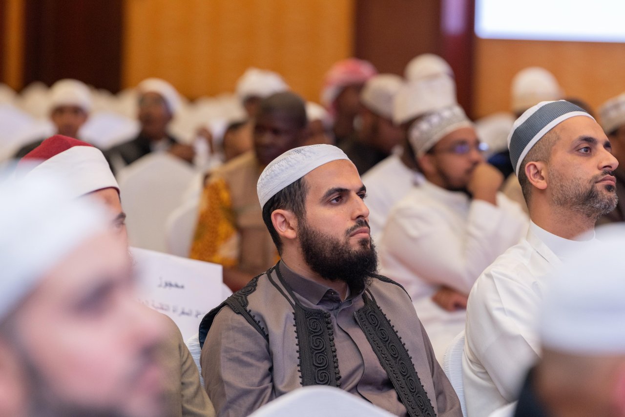 أكبر احتفالية قرآنيةٍ على المستوى الأفريقي  الأمين العام لرابطة العالم الإسلامي يُكرِّم الفائزين في مسابقة النُّخبة للقراءات العشر