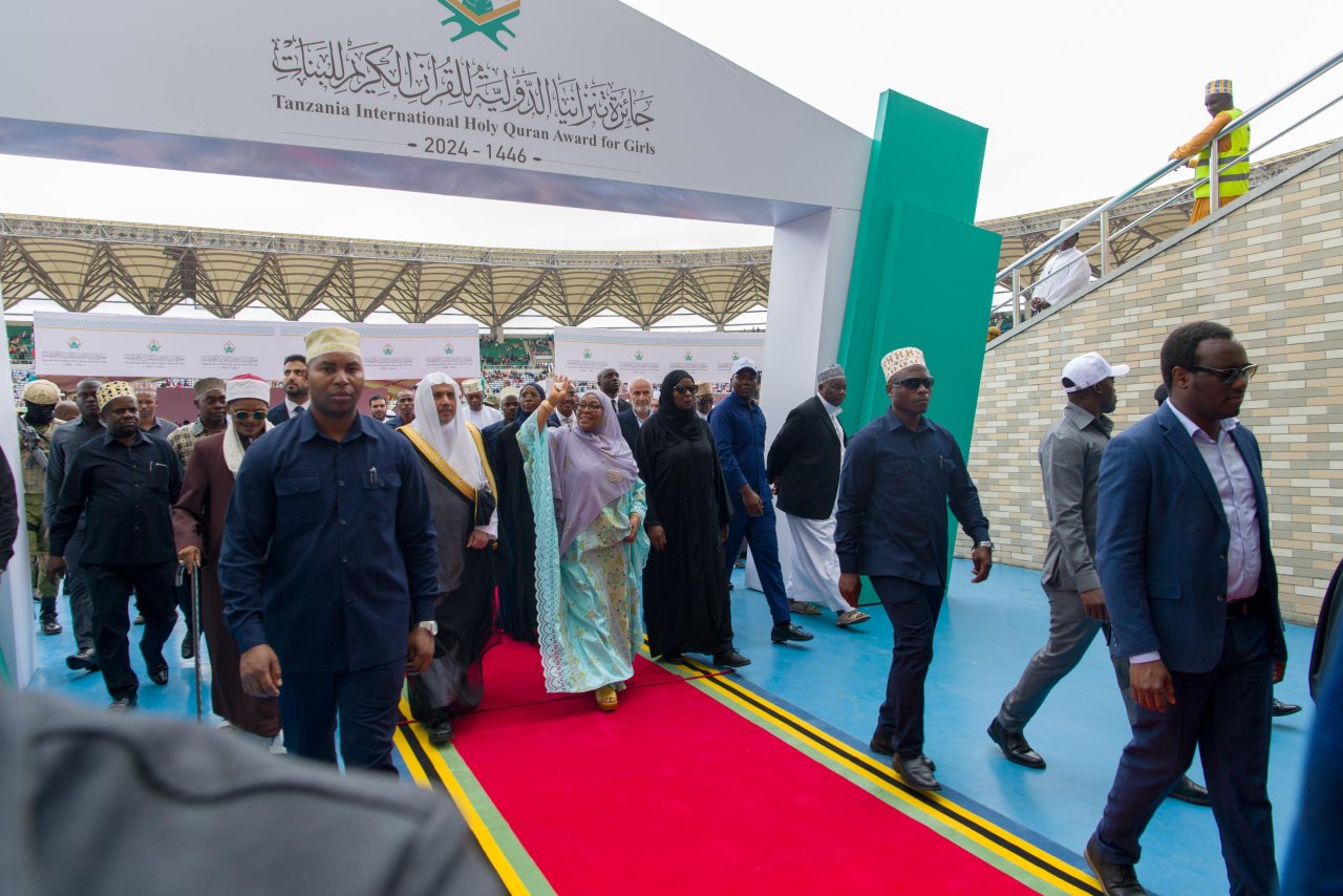 رابطة العالم الإسلامي تحتفي بالقرآن الكريم وحفظته بمبادراتٍ تاريخيّةٍ لـ"كبار القراء" ونخبة "القارئات المُجازات"