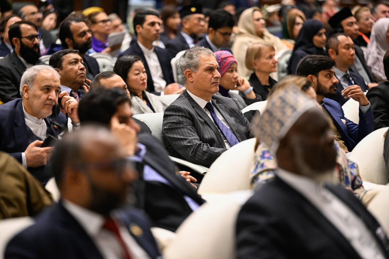 معالي الأمين العام، رئيس هيئة علماء المسلمين، فضيلة الشيخ د.محمد العيسى‬⁩‬⁩ ‏خلال إطلاق مبادرة تعليم الفتيات ‬⁩ في المجتمعات المسلمة من العاصمة الباكستانية "إسلام آباد"