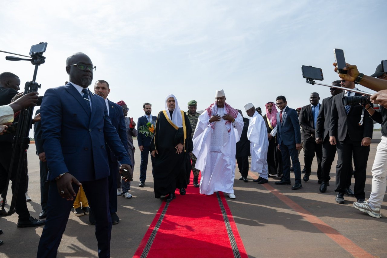 Delegasi Liga Muslim Dunia telah tiba di Republik Guinea-Bissau, dipimpin oleh Yang Mulia Sekretaris Jenderal LMD, Ketua Organisasi Ulama Muslim, Syekh Dr. Mohammed Alissa