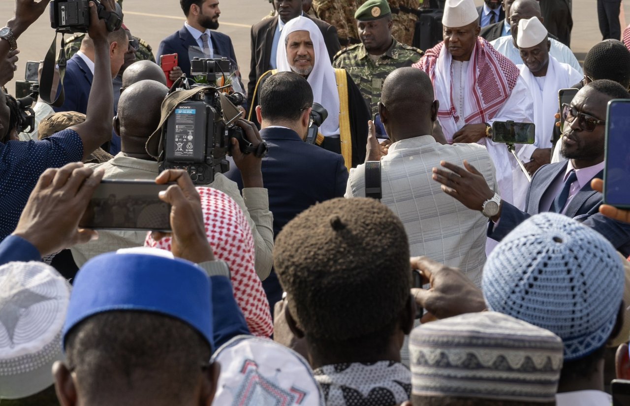 Delegasi Liga Muslim Dunia telah tiba di Republik Guinea-Bissau, dipimpin oleh Yang Mulia Sekretaris Jenderal LMD, Ketua Organisasi Ulama Muslim, Syekh Dr. Mohammed Alissa