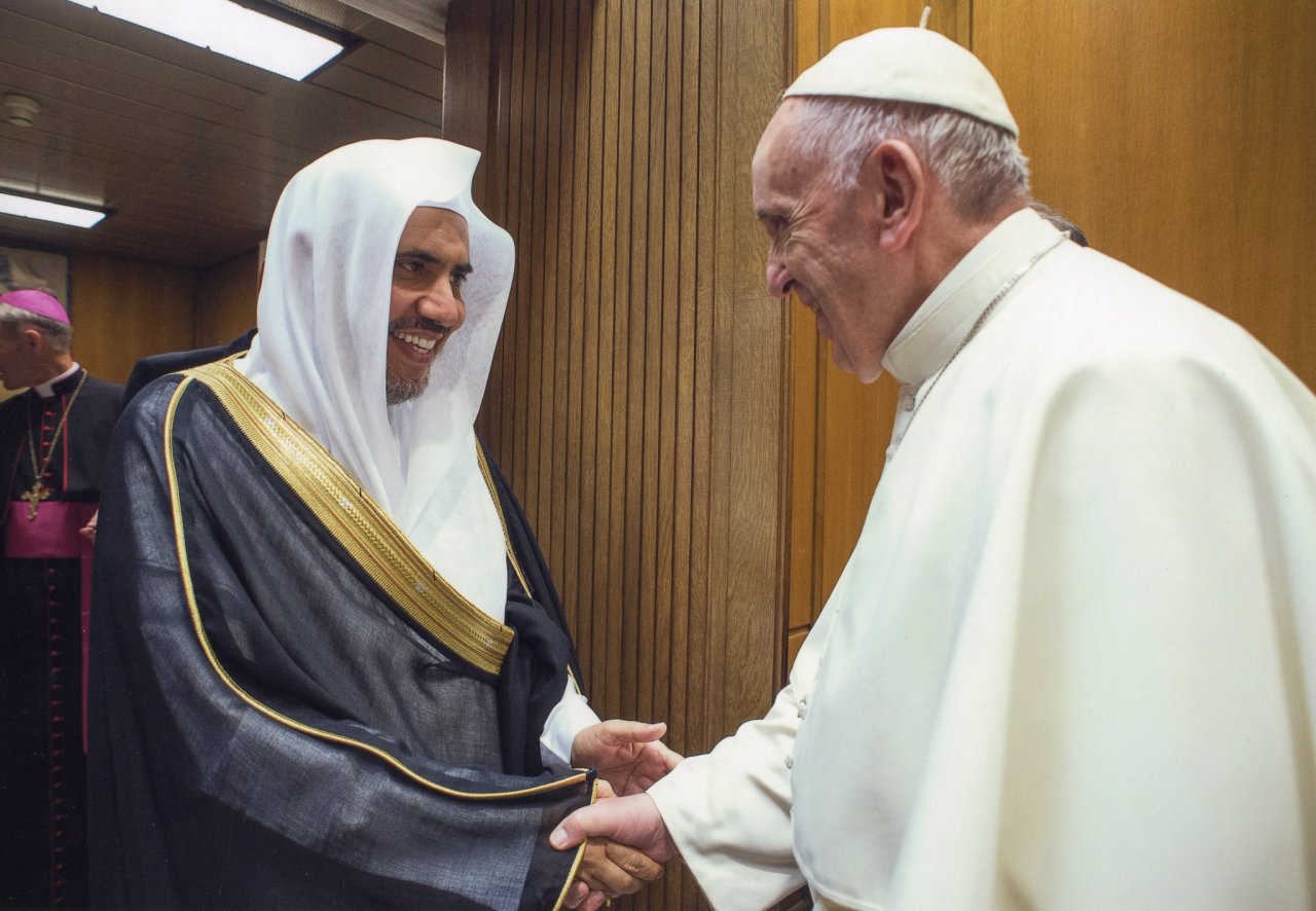 Le Secrétaire général de la Ligue islamique mondiale et président de l’Organisation des savants musulmans, cheikh Mohammed Alissa a adressé un message de condoléances au Cardinal Pietro Parolin, Secrétaire d’État du Vatican