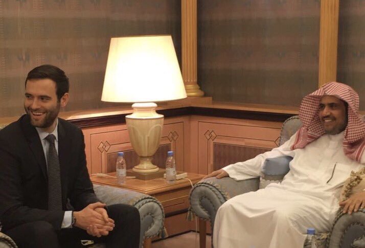 معالي الأمين مستقبلاً اليوم وفداً من كبار مسؤولي لجنة العلاقات الخارجية بمجلس الشيوخ