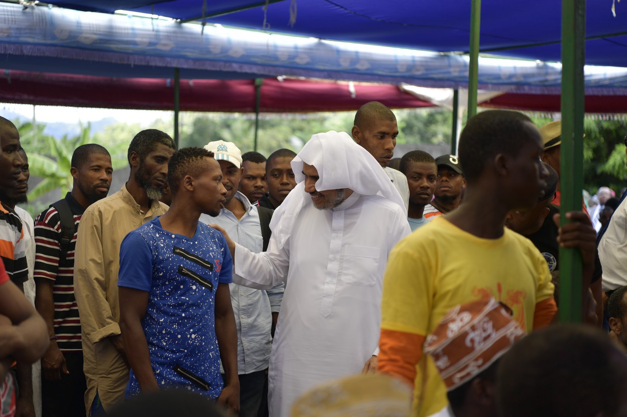 Comoros: His Excellency the Secretary-General of the Muslim World League, Sheikh Dr. Mohammad Al-Issa, visits the island of Anjouan