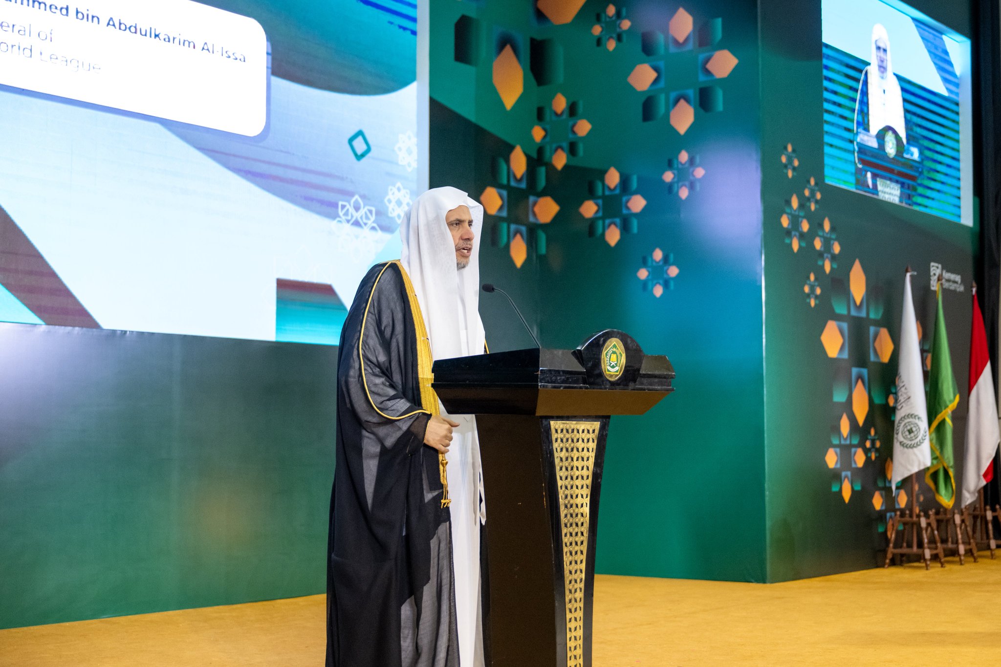 Cheikh Mohammed Al-Issa a donné une conférence sur le thème «Le dialogue entre les adeptes des religions»