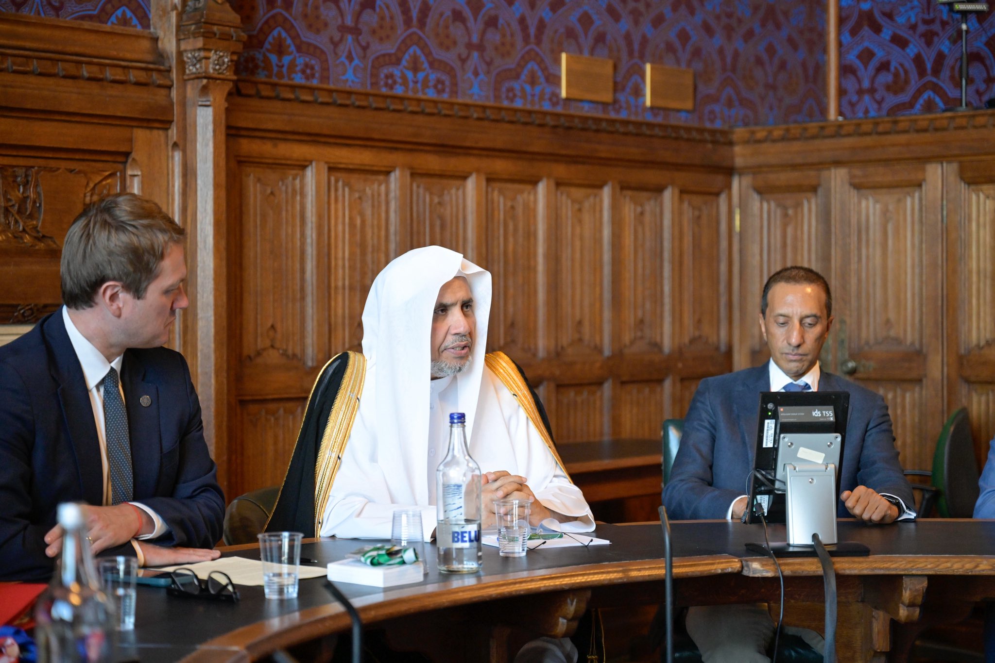 Lors d’une réunion initiée par plusieurs membres du Parlement britannique, après la séance élargie en présence du Président de la Chambre des communes :