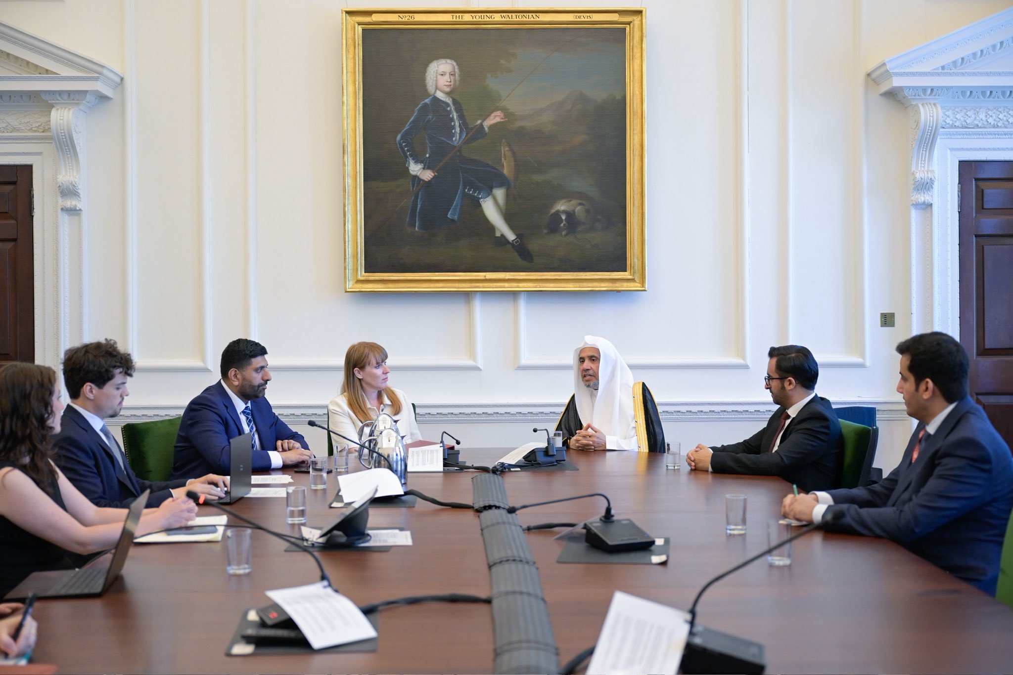 La Vice-Première ministre du Royaume-Uni, Mme Angela Rayner, a rencontré cheikh Mohammed Al-Issa, Secrétaire général de la Ligue islamique mondiale et Président de l’Organisation des savants musulmans