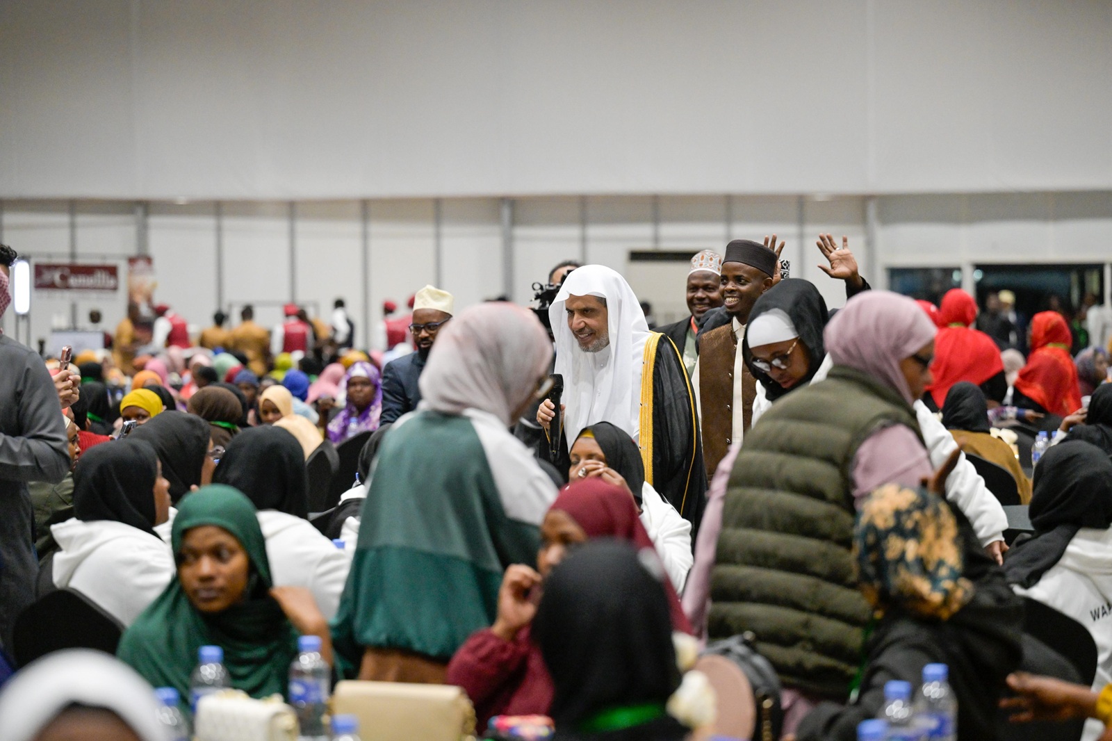 Cheikh Alissa participe au repas d’iftar du Ramadan avec la communauté musulmane au Rwanda.