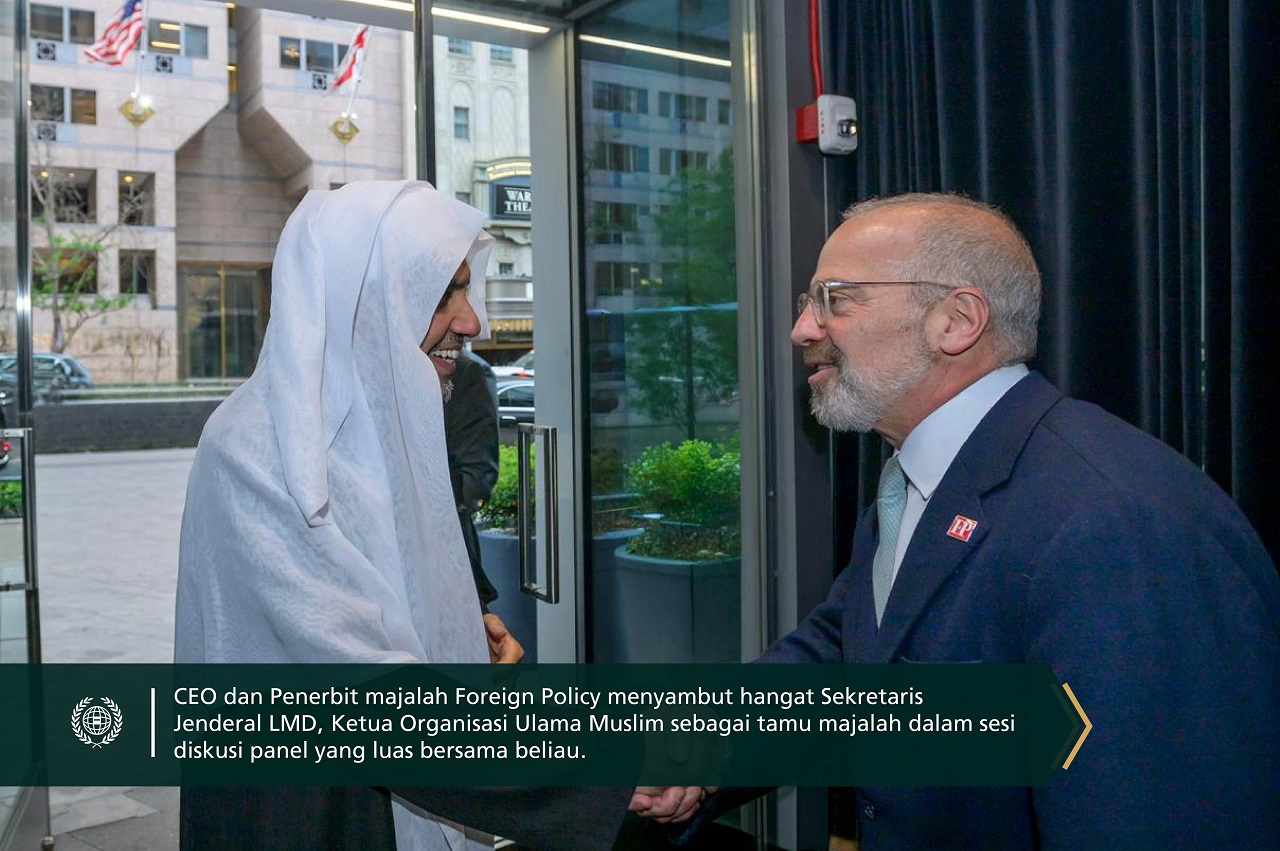 CEO, dan penerbit, majalah "Foreign Policy" menyelenggarakan sesi diskusi yang dilanjutkan dengan jamuan makan malam untuk menghormati Yang Mulia Sekretaris Jenderal LMD, Ketua Organisasi Ulama Muslim, Syekh Dr. Mohammed Al-Issa