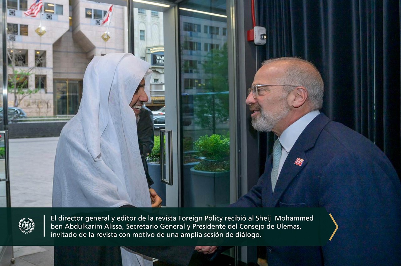 La revista Foreign Policy organizó una mesa redonda seguida de una cena en honor al Sheij Dr. Mohammed Al-Issa, Secretario General, con la participación de personalidades religiosas, intelectuales, mediáticas y políticas