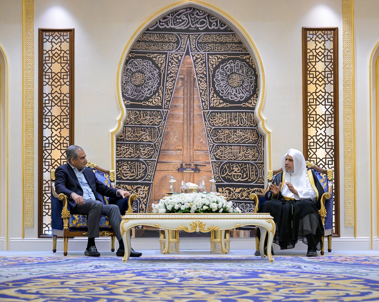 ‏استقبل معالي الأمين العام، رئيس هيئة علماء المسلمين، فضيلة الشيخ د.⁧‫محمد العيسى‬⁩ ‬⁩، معاليَ وزير الداخلية وزير مكافحة المخدرات الباكستاني، سيد محسن رضا نقوي