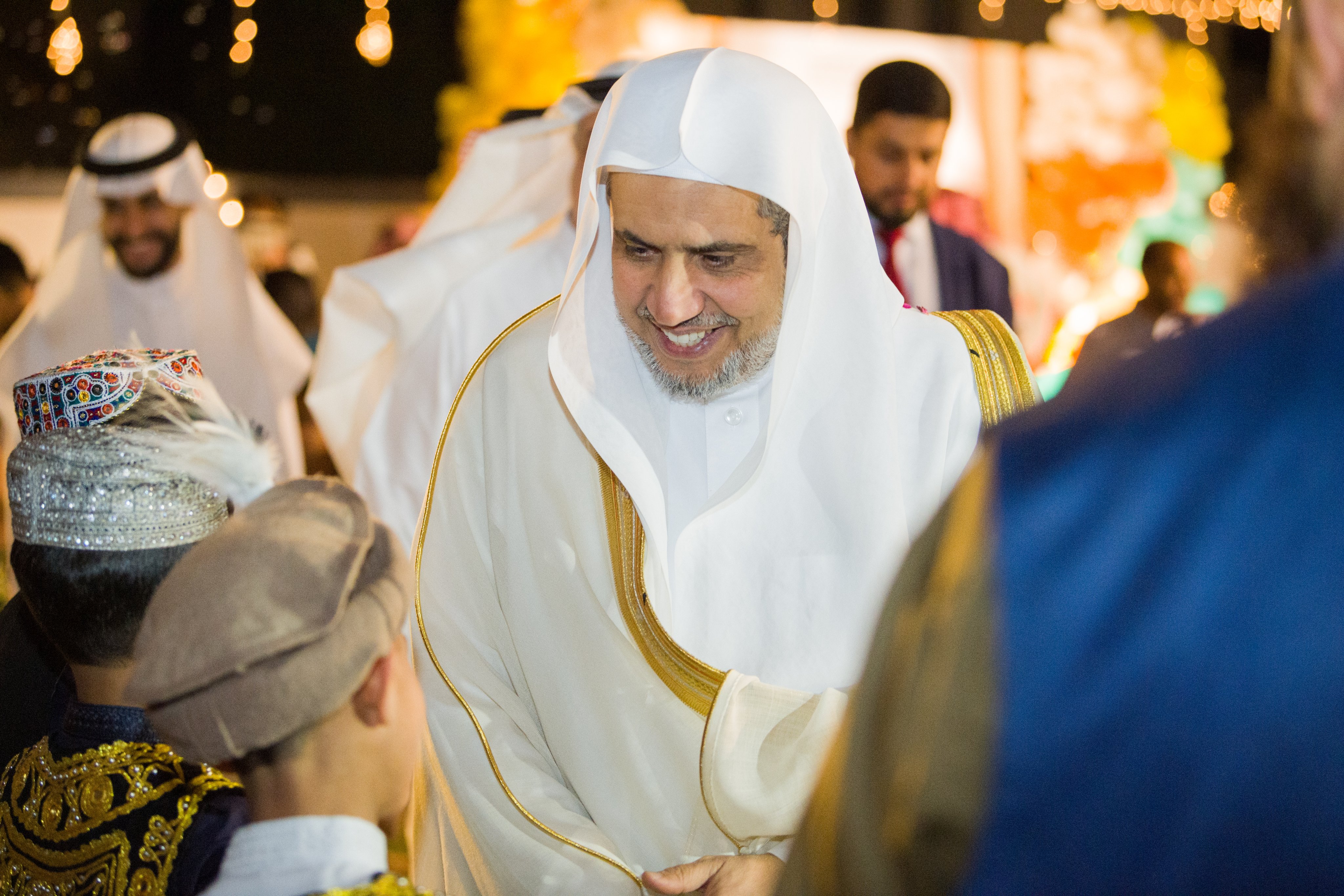 Foto de la celebración del Sheij Mohammed Al-Issa, SG de la LMI, en la festividad del Aid El Fitr en el orfanato Ali bin Abi Talib en Pakistán, que cuenta con cerca de 4600 huérfanos: