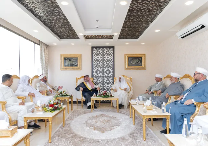 استقبل معالي الشيخ د. محمد العيسى‬⁩ معالي رئيس الوقف السني العراقي الشيخ: عبدالخالق العزاوي، وأصحاب الفضيلة أعضاء المجمع الفقهي العراقي