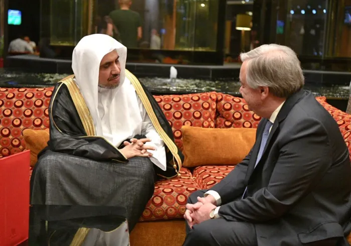 Son Exc le SG de la Ligue Islamique Mondiale Cheikh Dr. Mohamed Al-Issa, rencontrant le SG des Nations Unies pour une rencontre qui a porté sur des sujets d’intérêts communs.