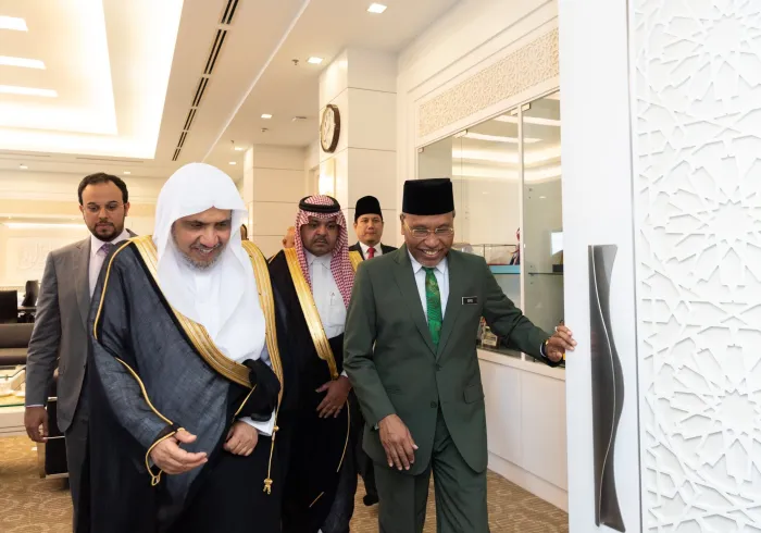 The Secretary General of the Muslim World League Dr.Mohammad Alissa arrived at the Malaysian capital Kuala Lumpur heading a high-level MWL delegation