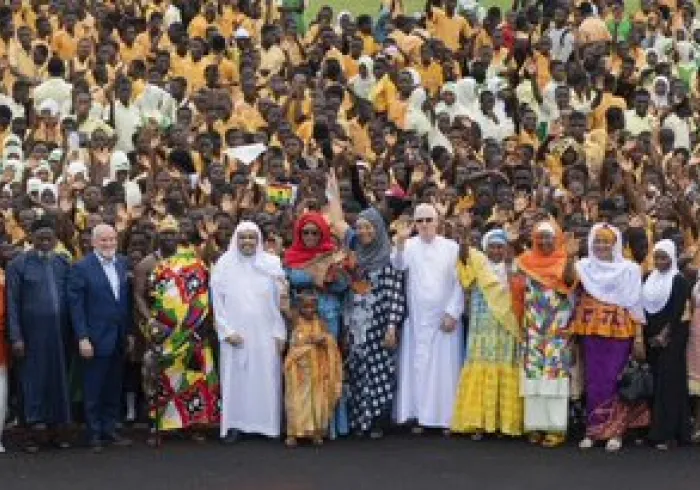 Il existe de nombreuses fausses idées concernant le statut des femmes en islam. Le Coran considère les femmes comme égales aux hommes. Elles sont nos mères, nos sœurs, nos filles et épouses.