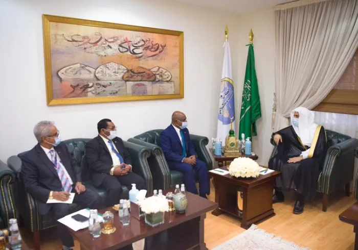 HE Dr. Mohammad Alissa received HE the Minister of Foreign Affairs of the Republic of the Maldives, Mr. Abdullah Shahid