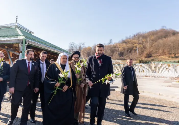 Le 22 août, est la Journée de commémoration des personnes victimes de violences en raison de leur religion ou de leurs convictions.  « Nous ne permettrons jamais  que se reproduise ce qui s'est passé à Srebrenica à quiconque et où que ce soit dans le monde. »  MohammadAlissa