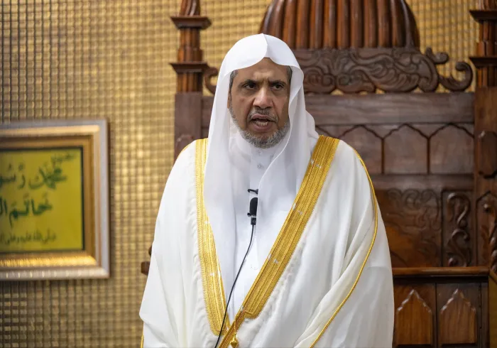 د. العيسى يُلقي خطبة الجمعة في جامع البرلمان ومجلس الشيوخ في باكستان