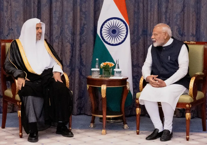 صاحب الفضيلة والمعالي الشيخ الدكتور محمد بن عبدالكريم العيسى خلال لقائه دولة رئيس وزراء جمهورية الهند، السيد ناريندرا مودي، في مدينة جدة