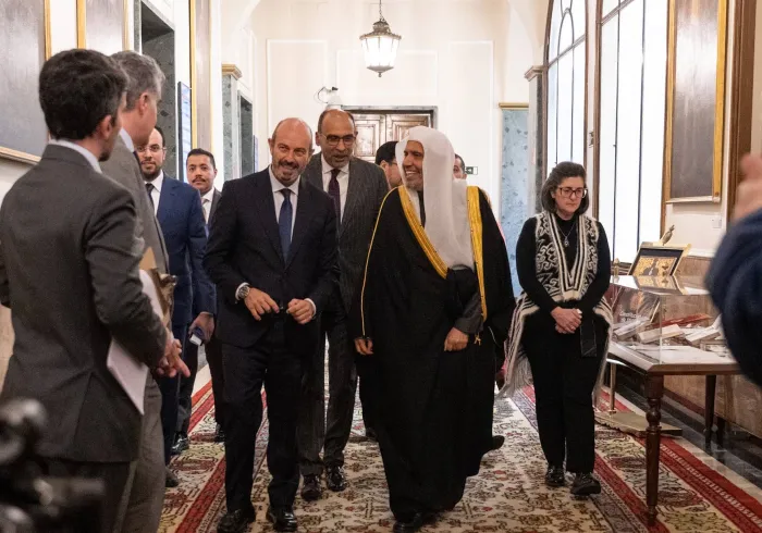 زارَ صاحبُ الفضيلة والمعالي، الشيخ الدكتور محمد بن عبدالكريم العيسى، مقرَ مجلس الشيوخ الإسباني في العاصمة "مدريد"، وكان في استقباله معالي رئيس مجلس الشيوخ الإسباني، السيد بيدرو رويان