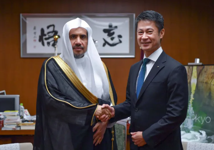 محافظ منطقة هيروشيما هيدي ايه كو يوزاكي مرحباً بصاحب الفضيلة والمعالي الشيخ الدكتور محمد بن عبدالكريم العيسى