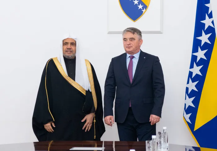 صاحب الفضيلة والمعالي الشيخ الدكتور محمد بن عبد الكريم العيسى عند اجتماعه مع فخامة رئيس البوسنة والهرسك زيليكو كومسيتش