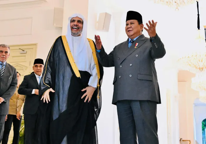 صاحب الفضيلة والمعالي، الشيخ الدكتور محمد بن عبدالكريم العيسى يلتقي فخامة رئيس جمهورية إندونيسيا، السيد برابوو سوبيانتو، في القصر الجمهوري بالعاصمة «جاكرتا»