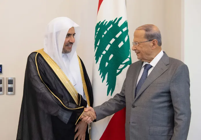 فخامة رئيس الجمهورية اللبنانية السيد ميشال عون مستقبلاً صاحب الفضيلة والمعالي الشيخ الدكتور محمد بن عبد الكريم العيسى في القصر الجمهوري