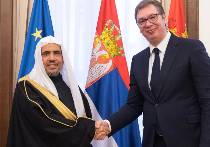 فخامة رئيس جمهورية صربيا السيد ألكسندر فوتشيتش مرحباً بصاحب الفضيلة والمعالي الشيخ الدكتور محمد بن عبد الكريم العيسى في القصر الرئاسي بالعاصمة بلغراد