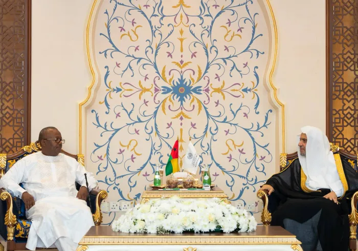 صاحب الفضيلة والمعالي، الشيخ الدكتور محمد بن عبدالكريم العيسى، يستقبل فخامة رئيس جمهورية غينيا بيساو، السيد عمر سيسوكو أمبالو، في مقر رابطة العالم الإسلامي بمكة المكرمة