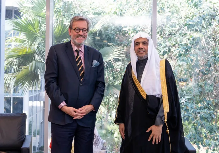 استقبل معالي الأمين العام رئيس هيئة علماء المسلمين، الشيخ د. محمد العيسى، في مكتبه بالرياض، سعادة سفير بلجيكا لدى المملكة العربية السعودية، السيد باسكال غوريكوار