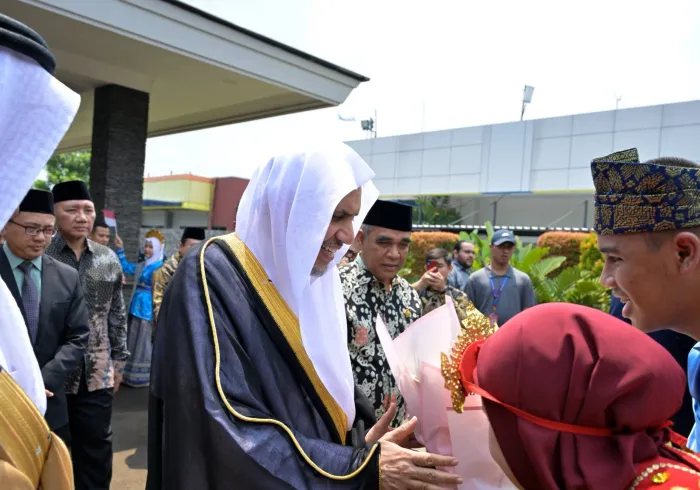 Sur invitation officielle de la République d’Indonésie, ce soir, cheikh Mohammed Al-Issa, est arrivé à l’aéroport international Halim Perdanakusuma, dans la capitale indonésienne Jakarta