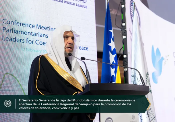 La ciudad de Sarajevo lo recibió en presencia de la diversidad bosnia musulmana, serbia y croata: La primera conferencia de este tipo en la historia de los Balcanes, y la primera después de la tragedia de la guerra genocida en Bosnia-Herzegovina