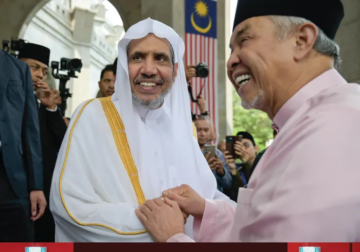 Yang Mulia Sekretaris Jenderal LMD, Ketua Organisasi Ulama Muslim, Syekh Dr. Mohammed Al-Issa , bersama Yang Mulia Wakil Perdana Menteri Malaysia