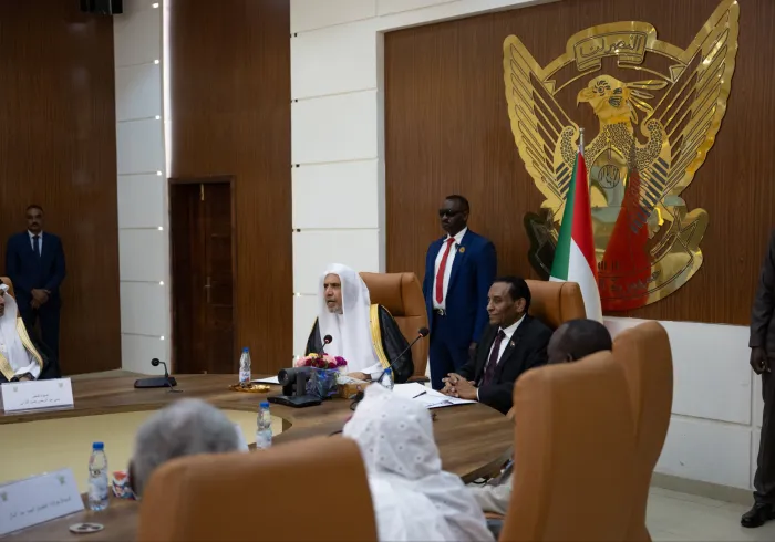 Le Premier ministre de la République du Soudan, le professeur Kamil Idriss, s’est entretenu avec, cheikh Mohammed Alissa en présence des membres du Conseil des ministres et des principaux conseillers du gouvernement.