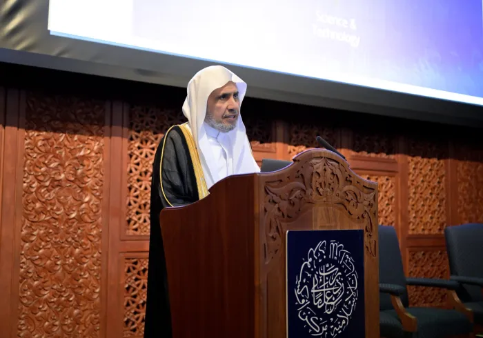 Le Secrétaire général, Président de l’Organisation des savants musulmans, cheikh Mohammed Al-Issa a prononcé une allocution principale à l’ouverture de la réunion du Groupe d’experts de haut niveau du Centre d’études islamiques d’Oxford