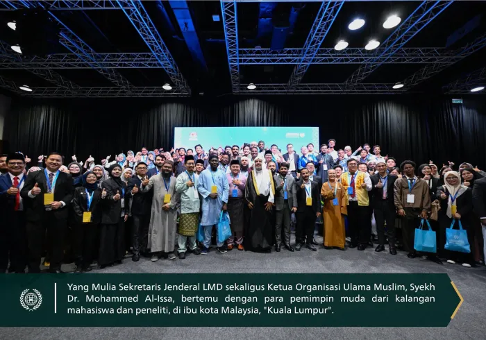 Liga Muslim Dunia menaruh perhatian besar pada pemberdayaan pemuda yang konstruktif; berangkat dari keyakinan akan peran penting mereka dalam pembangunan dan pengembangan