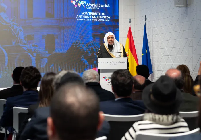 انجمن بین المللی حقوق دانان مادرید ، میزبان جناب دبیر کل، آقای دکتر شیخ محمد العیسی بود تا یک سخنرانی با عنوان «ادیان برای صلح» ارائه نماید