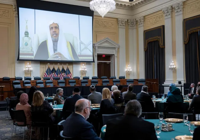 La Ligue islamique mondiale rassemble les représentants des religions et les décideurs politiques lors du premier dîner d’iftar du Ramadan au Congrès américain