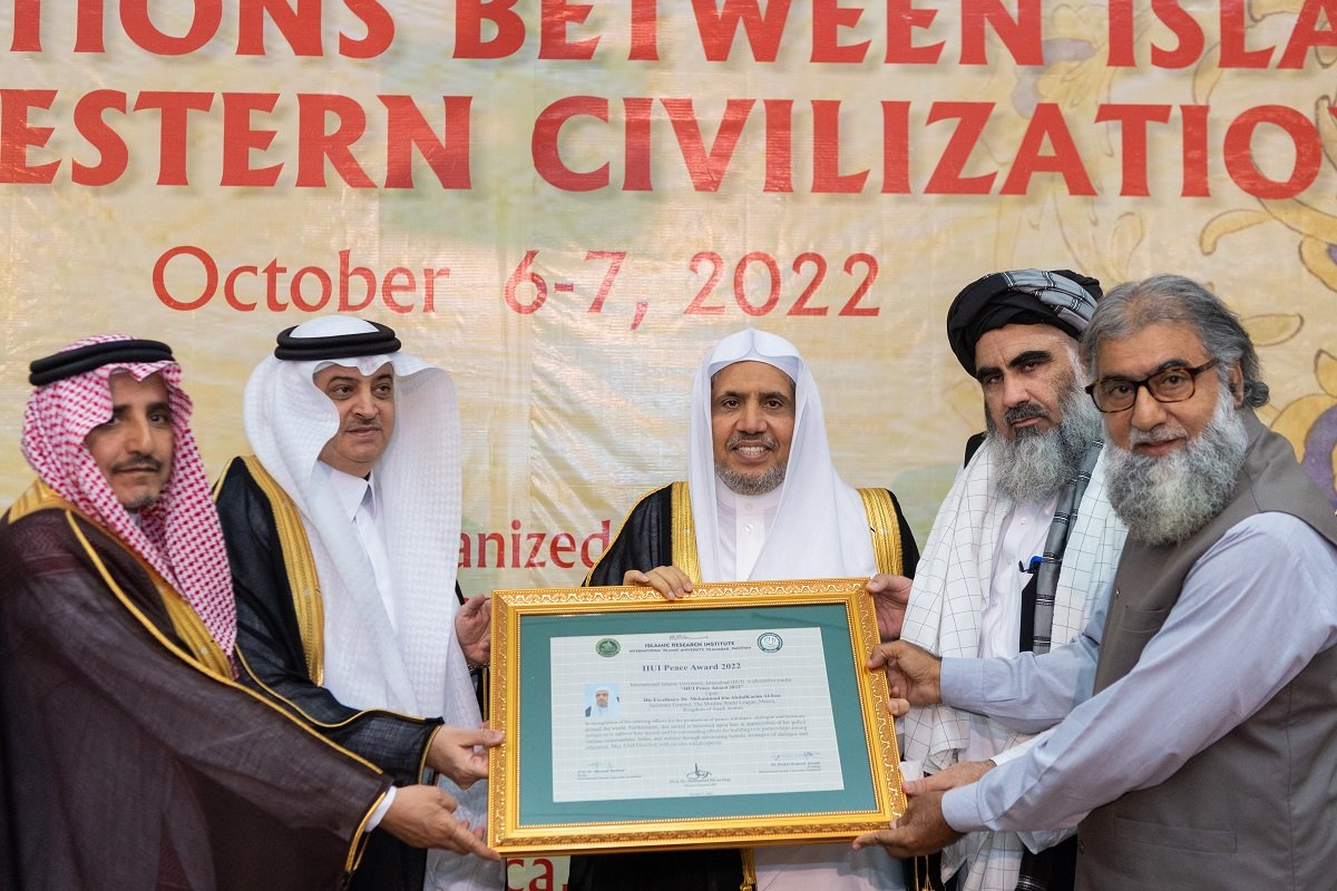 Dr. Al-Issa is awarded the “Religious Peace Prize” in recognition of his contributions to containing misinformation about Islam