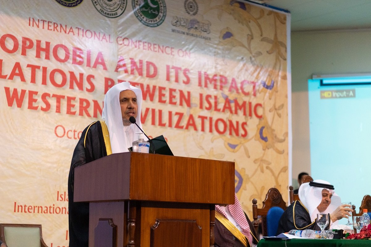In honor of Secretary-General of the Muslim World League, Dr. Al-Issa, Pakistan wraps off its 1st international conference on “Islamophobia” and hosts the 1st meeting of religious leaders