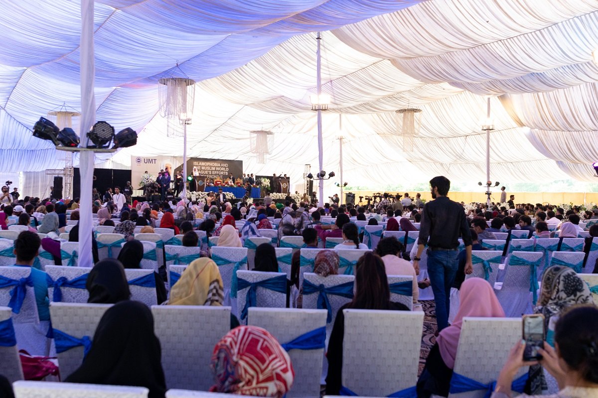 The Secretary-General of the MWL lectures at Universities of Ashrafia Islamic and Management and Technology