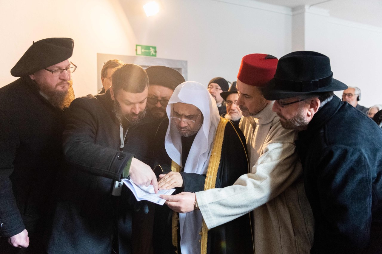 Pada Hari Peringatan Holokaus Internasional: Yang Mulia Syekh Dr.Mohammad Alissa memimpin delegasi ulama' besar islam pada Januari 2020M ke kamp pemusnahan di Auschwitz, untuk menunjukkan kepada dunia bahwa umat islam sangat mengkriminalisasi kekejaman yang mengerikan ini.