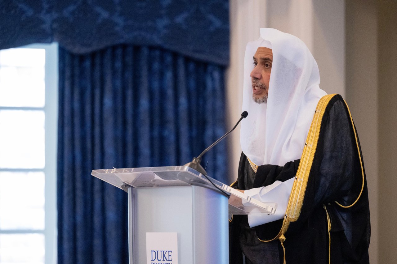 استضافتْ جامعةُ ديوك الأمريكية الرائدة عالميًّا، محاضرةً لمعالي الأمين العام لرابطة العالم الإسلامي، رئيس هيئة علماء المسلمين، فضيلة الشيخ الدكتور محمد بن عبدالكريم العيسى‬⁩، حول الحضارة الإسلامية ومسيرتها في العلوم والآداب