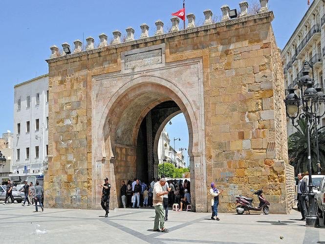 La LIM poursuit son engagement humanitaire auprès des populations démunies en Tunisie, en Egypte, au Tchad, à Djibouti et au Kashmir, par une aide alimentaire de grande ampleur Covid19